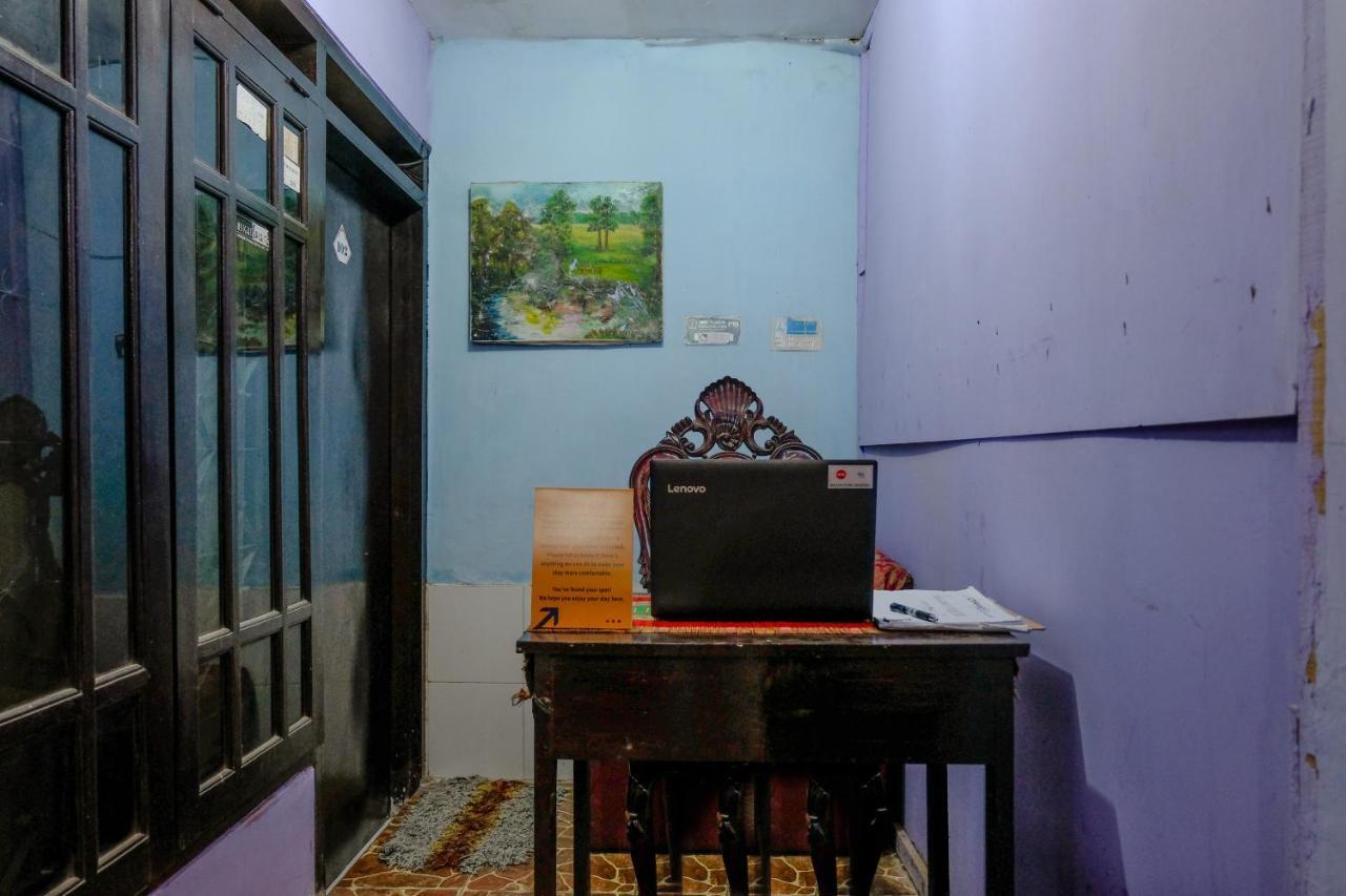 Vaccinated Staff - Spot On 1716 Lada Family Residence Syariah Malang Buitenkant foto